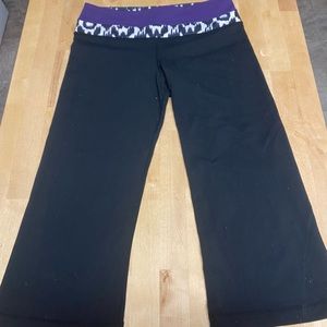 Lululemon cropped flare leggings size 6